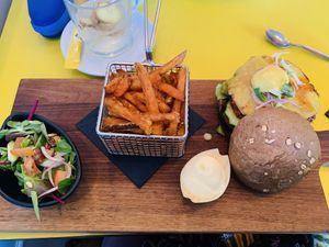 Vegan Burger 🍔🌱  at NUL73 in Den Bosch