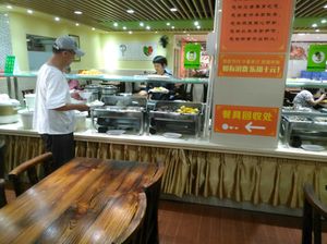 inside the restaurant at Wang SiHai SuShi Xuan  in Zhuhai