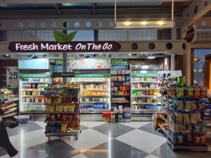  at ORD - Fresh Market on the Go - T1 in Chicago