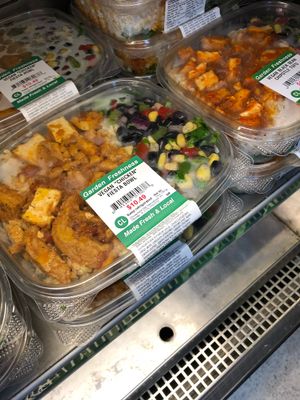 Chicken fiesta at ORD - Fresh Market on the Go - T1 in Chicago