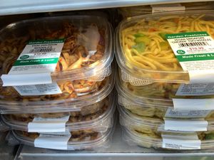 Different vegan options  at ORD - Fresh Market on the Go - T1 in Chicago