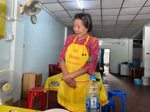 Humble Owner  at Veg Buffet - Maybe closed in Phitsanulok
