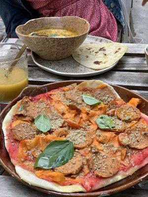 Pizza at My Mother's Daughters  in Lisbon