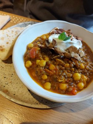 Earth bowl at My Mother's Daughters  in Lisbon