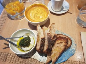 Burrata and bread at My Mother's Daughters  in Lisbon