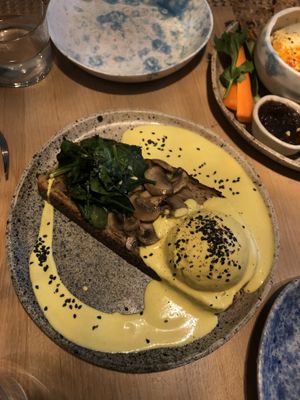 tofu eggs benidict at My Mother's Daughters  in Lisbon