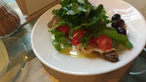 Raw Vegan Pizza at La Dulce Boutique in Gran Canaria