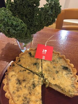 Vegetarian quische and organic parsley at Tomy Muesli in Takayama
