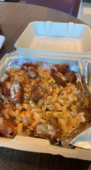 BEYOND Buffalo Chicken & Mac Box at Vegan International Co in Tampa