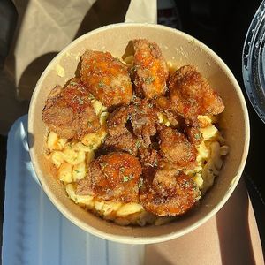 lions mane nugget mac box w sweet n spicy sauce at Vegan International Co in Tampa