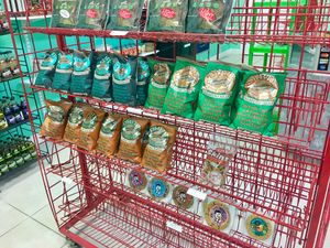 Market at Vegan International Co in Tampa