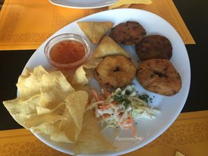 Plate for two vegan starters at La Bamboo in Stuttgart