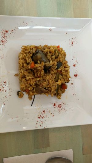 Paella Valenciana de verduras  at Amaranta Biobar in Valencia