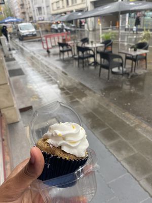 Had this glutenfree lemon cupcake at Kathy's Deli & Cupcakery in Luxembourg City