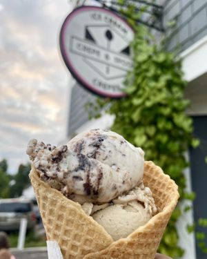 This is a half scoop each of Banana & Friends and Coffee flavors. Yummy 💚  at Crepe and Spoon in Minneapolis