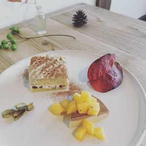 specialty dish!
2sweets（raw sweets + cake with soy whip cream）
& pot of tea
set price  ¥1350+tax
 at Ametutimanimani in Chichibu