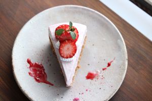 季節のケーキ
季節ごとの旬のフルーツを使った期間限定のケーキ。
650円+tax〜 at Ametutimanimani in Chichibu