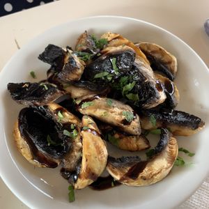 Mushrooms with balsamic glaze  at Taverna Kalyva in Crete
