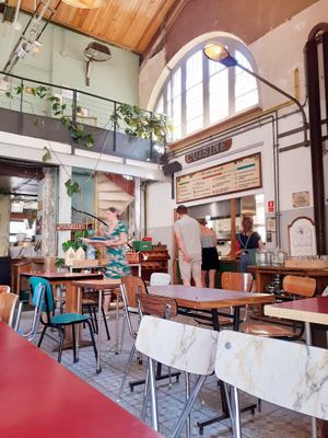 l'intérieur at La Recyclerie in Paris