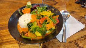 Rotes Thai-Curry mit frischem Gemüse at Minmin - Stuttgart HBF in Stuttgart