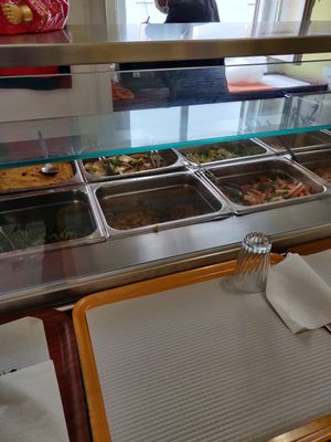 Hot buffet at A Colmeia in Lisbon