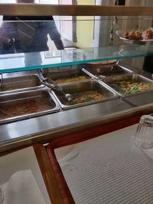 Hot buffet at A Colmeia in Lisbon