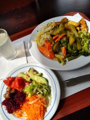 €5 lunch which included 3 buffet options, salad, and tea  at A Colmeia in Lisbon