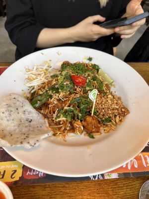 Phad Thai with vegan bites  at Banana Tree in Oxford