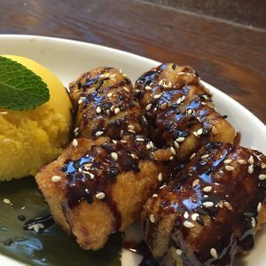 frotiteroles at Banana Tree in Oxford