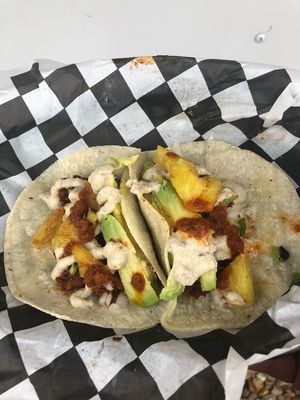 Deliciosa comida Vegana ?  at Chile de Arbol Food Truck in Brownsville