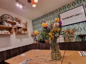 Interior at Sanseveria Bagelsalon in Bruges
