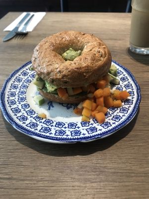 ‘Misty’ special - butternut in maple sauce, avocado, apple, pine nuts and pepper at Sanseveria Bagelsalon in Bruges
