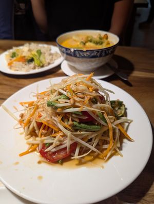 Papaya salad and massaman curry at Ethos in Bangkok