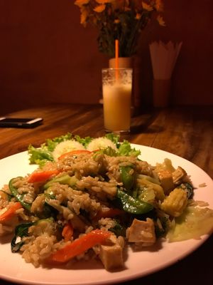 Fried rice and green curry with vegetables and tofu at Ethos in Bangkok