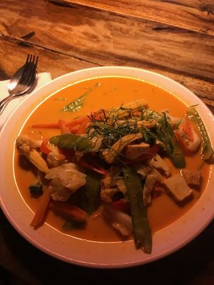 Thai red curry 💚 at Ethos in Bangkok
