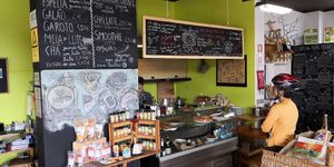 Browsing at Bio Thomar in Tomar