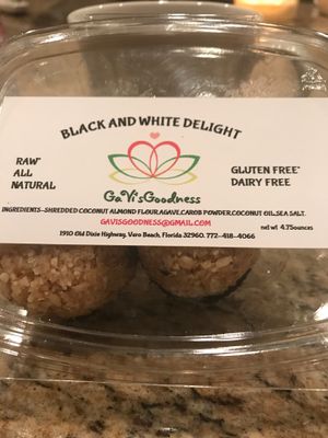 Dessert is delicious - try these vegan macaroons  at Bowl Spot in Port St Lucie