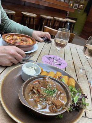 Vegan stoof en vega pasta   at Mosquito Coast in Ghent