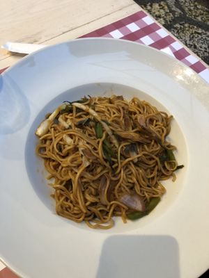 Vegetarian Phat Thai at Miam Miam in Ioannina