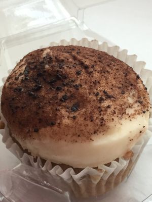 Horchata cupcake 🧁 of my dreams at Batter & Crumbs in Philadelphia