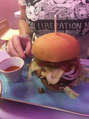Lol burger  at DoppleGanger in Cambridge