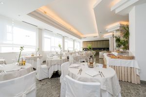 Restaurant at Zenit Spa Hotel in Giulianova