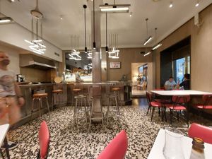 Original 1970s décor at Lopez and Lopez in Madrid