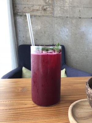 Apple and beet juice at Cafe Jeju 901 in Jeju