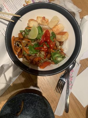 rice bowl with veggies, tofu, sweet potatoes and chilantro at Wagamama in Bratislava