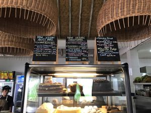 Raw vegan treats at Bukit Cafe in Pecatu