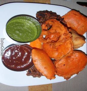 Assorted Tiffins for Two appetizer - samosa, pakora, bajjia at Tiffin Wallah in New York City
