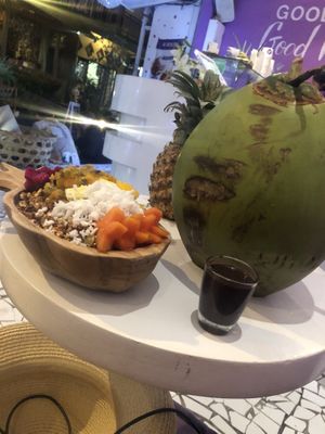 Tropicana bowl at Acai Queen - Gootama in Ubud