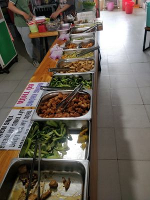 Choix de plats at BoDe Chay in Phu Quoc