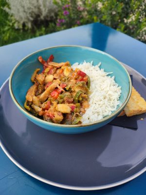 Bowl con straccetti di soia in salsa agrodolce e peperoni at OH Ficomaeco in Brescia